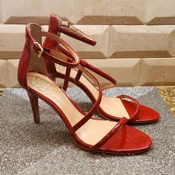 SOLD!! VINCE CAMUTO Red Patent Sandals Heels - Picture 1 of 9